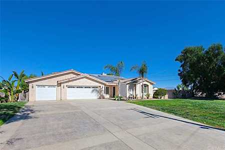 17141 Wood Rd Riverside, CA 92508