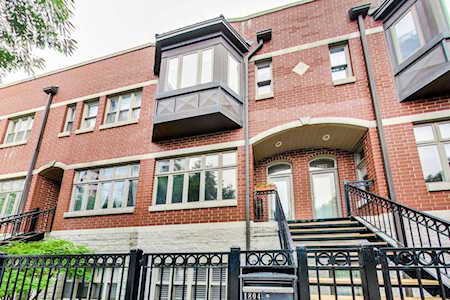 1804 S Calumet Ave Chicago, IL 60616