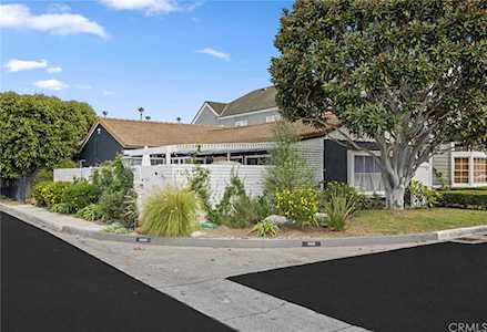 2571 Vista Dr Newport Beach, CA 92663