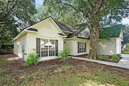 1255 Center Lake Dr Mount Pleasant, SC 29464