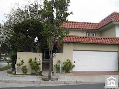 1 Satinwood Way Irvine, CA 92612