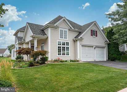 1804 Shearers Dr Lancaster, PA 17601