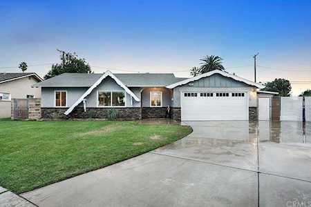 11851 Puryear Ln Garden Grove, CA 92840