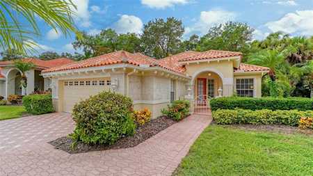 8332 Canary Palm Ct Sarasota, FL 34238
