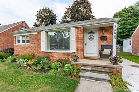 9628 Arcola St Livonia, MI 48150