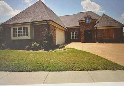 965 SE Shanborne Ln Collierville, TN 38017