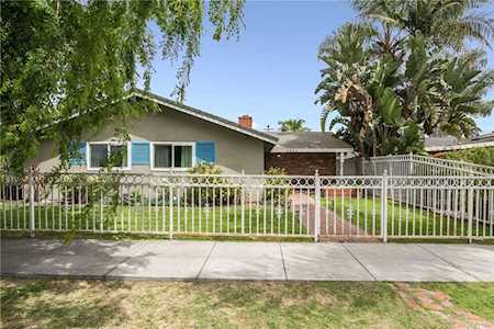 2552 Pine Ave Long Beach, CA 90806