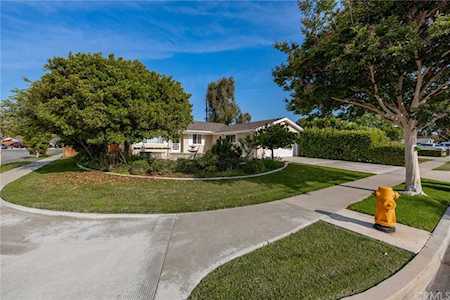 15091 Baylor Circle Huntington Beach, CA 92647