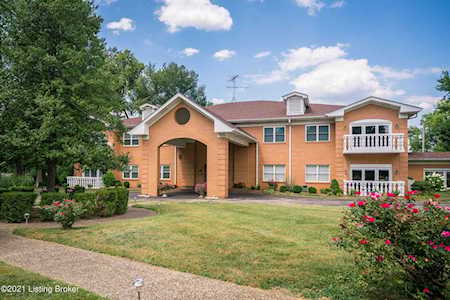 8625 Shelbyville Rd #202 Louisville, KY 40222