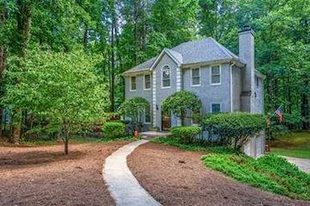 495 Summerfield Dr Alpharetta, GA 30022
