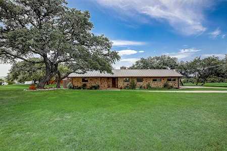 915 Lauder DR Briarcliff, TX 78669