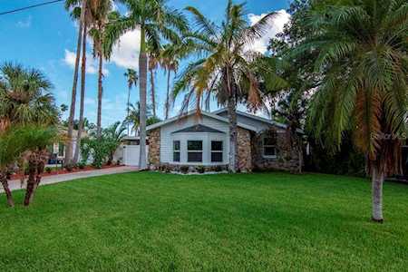 304 10th Ave Indian Rocks Beach, FL 33785