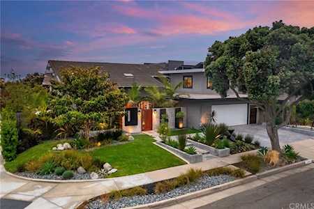 17081 Westport Dr Huntington Beach, CA 92649