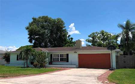 2019 Magnolia Dr Clearwater, FL 33764