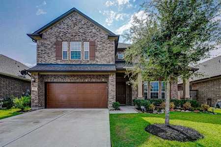 8811 Chapada Highlands Dr Cypress, TX 77433