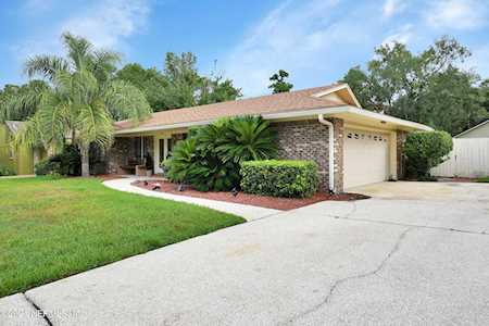 7065 Holiday Hill Ct Jacksonville, FL 32216