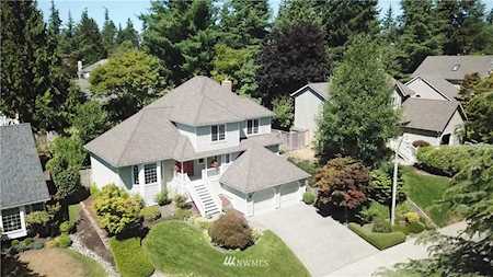 24240 SE 44th Place Sammamish, WA 98029
