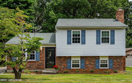 5811 Janet Lee Dr Louisville, KY 40291
