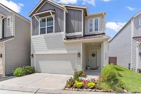 10404 Tranquil Cove Dr Houston, TX 77043