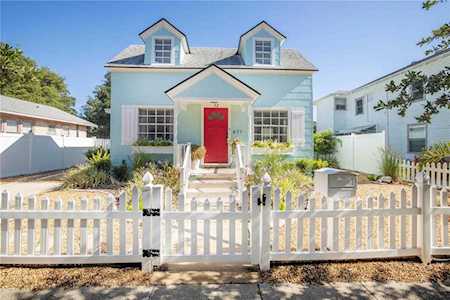 471 11th Ave N St. Petersburg, FL 33701