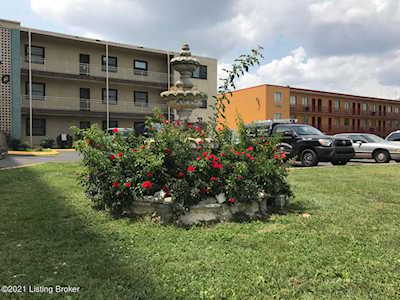 3320 Bardstown Rd #19 Louisville, KY 40218