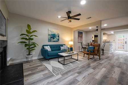 6413 Chimney Creek CIR #B-2 Austin, TX 78723