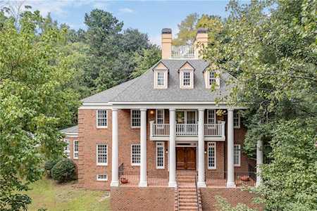 5127 Powers Ferry Rd Sandy Springs, GA 30327