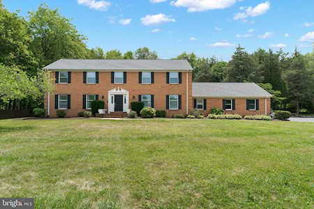 20340 Oatlands Chase Place Leesburg, VA 20175