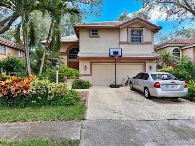 11105 Bismarck Pl Cooper City, FL 33026