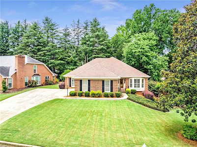 420 N Farm Dr Alpharetta, GA 30004