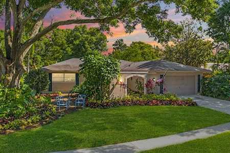 2836 Long View Dr Clearwater, FL 33761