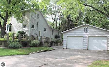 1112 Robert Street Mt Pleasant, MI 48858