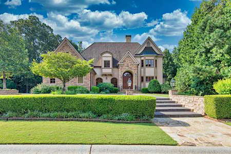5575 Point West Dr Oakwood, GA 30566