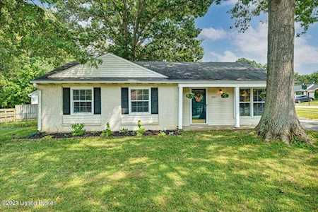 2201 Gursky Ct Louisville, KY 40223