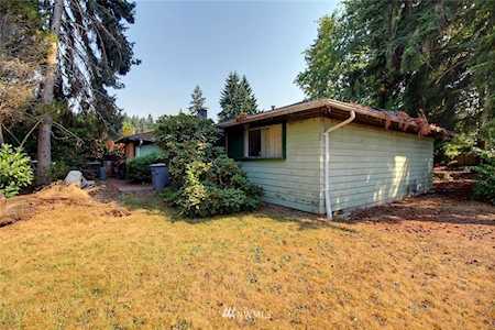 16405 NE 16th Place Bellevue, WA 98008