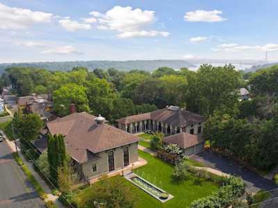 625 5th Street N Stillwater, MN 55082