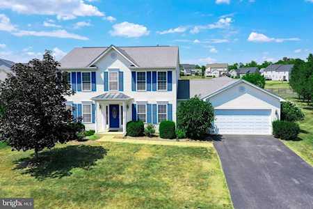 55 Friendship Ln Gettysburg, PA 17325