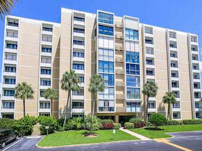 855 Bayway Blvd #903 Clearwater, FL 33767
