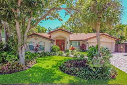 370 1st St W Tierra Verde, FL 33715