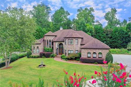 4945 Price Dr Suwanee, GA 30024