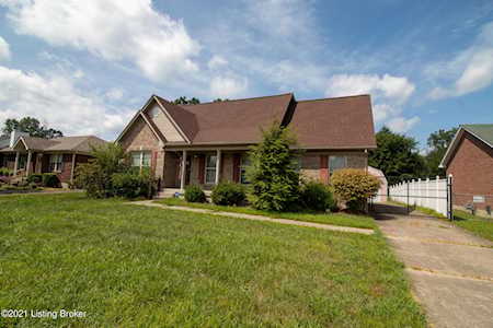 171 River Oaks Dr Shepherdsville, KY 40165