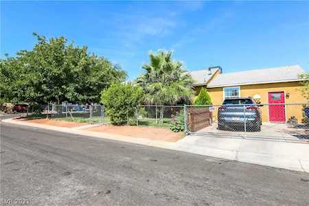 601 Tiffany Ln Las Vegas, NV 89101
