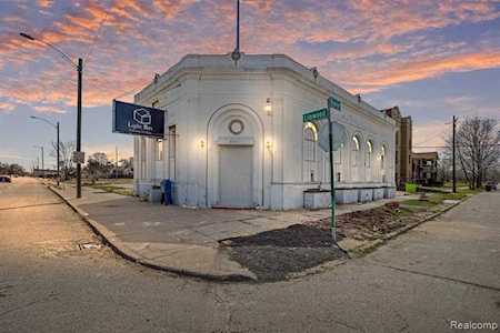 8641 Linwood St Detroit, MI 48206
