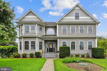 4216 Kings Rd Edgewater, MD 21037