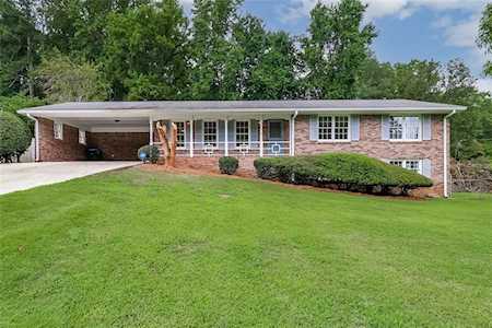 1663 Rhonda Ln Stone Mountain, GA 30087