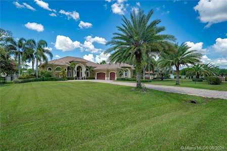 12200 NW 28th Ct Plantation, FL 33323