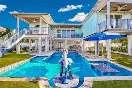 214 Oak Ave Anna Maria, FL 34216