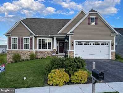 472 Friendship Ln Gettysburg, PA 17325
