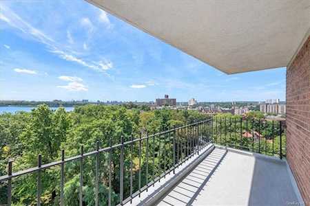 3850 Sedgwick Avenue #12J Bronx, NY 10463