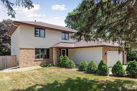 1739 Drake Drive Eagan, MN 55122